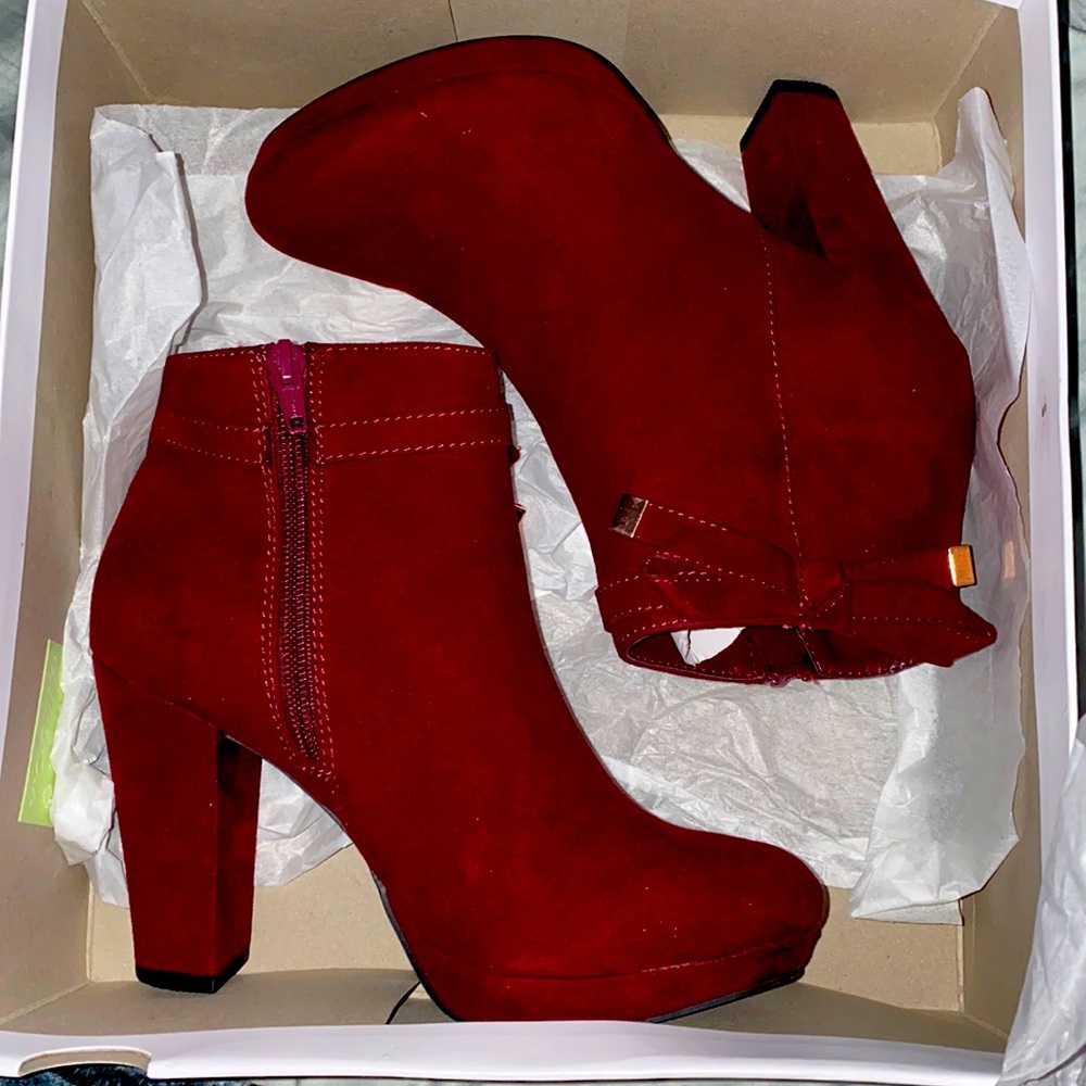 Lauren Conrad Leche ankle boots